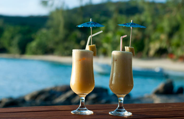 Tropical vacation cocktails freeimageslive Tropical vacation cocktails freeimageslive